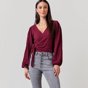 Francesca's Bora Wrap Top Long Sleeve Crop Textured Tie Shirt Red L Excellent